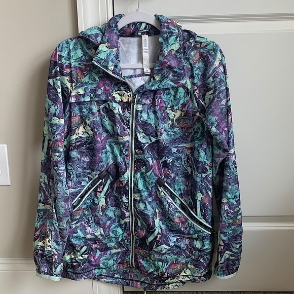 lululemon athletica Jackets & Blazers - Lululemon Windbreaker Size 6 *CLOSET CLEANOUT*